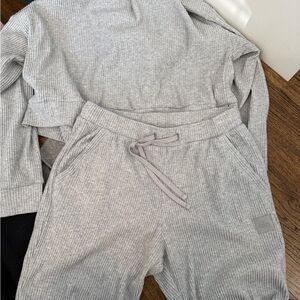 ALO Yoga Gray Muse Sweatpant & Hoodie Set